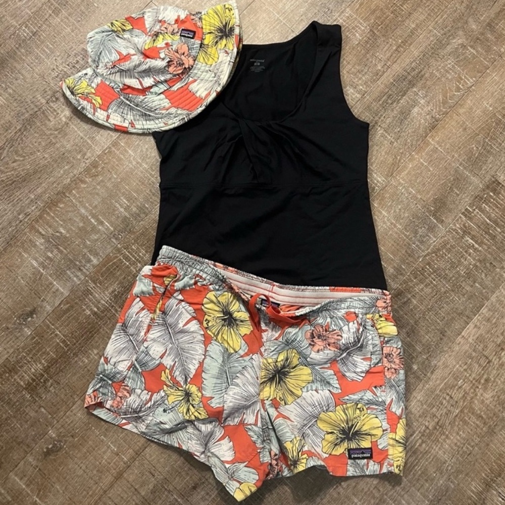 CLOSET CLOSING Patagonia Baggies Hat & Short Outfit, Black tank floral Hawaiian